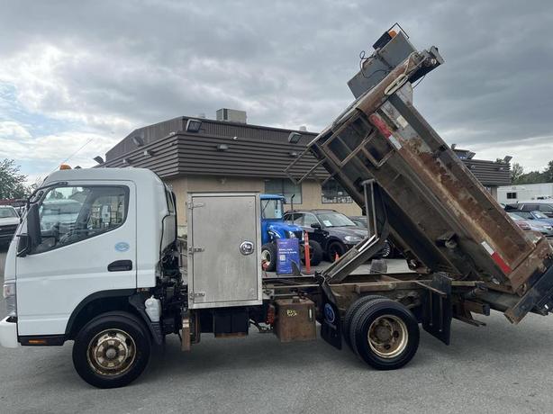 2008 Mitsubishi Fuso FE180 Power Tailgate Dump Truck With Winch 3 Seater Diesel image 2