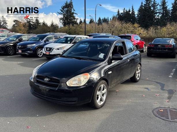 2010 Hyundai Accent | Cruise Control! image 1