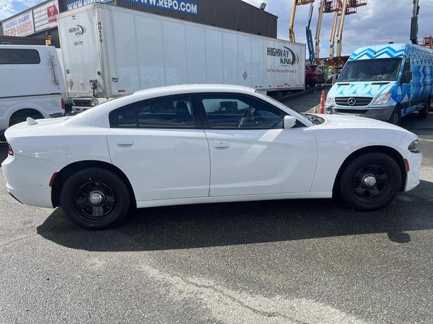 2017 Dodge Charger Ex-Police Sedan with 3.6L V6 and Rear-Wheel Drive image 6
