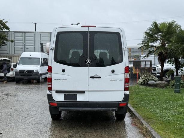 2016 Mercedes-Benz Sprinter 2500 Cargo Van Diesel image 8