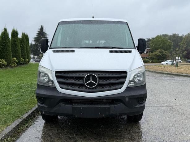 2016 Mercedes-Benz Sprinter 2500 Cargo Van Diesel image 3