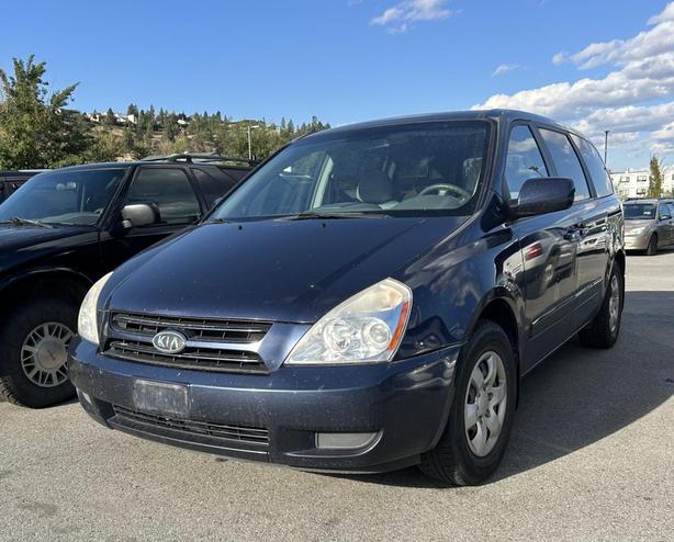 2006 Kia Sedona EX  AUTO, GREY INTERIOR, THREE ROWS, FABRIC SEATS, AUTO LOCKS AN image 1
