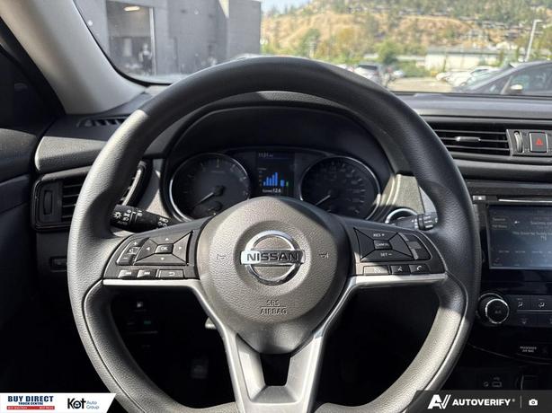 2018 Nissan Rogue S AUTO, KEYLESS ENTRY, BACK UP CAMERA, BLUETOOTH, FABRIC HEATE image 7