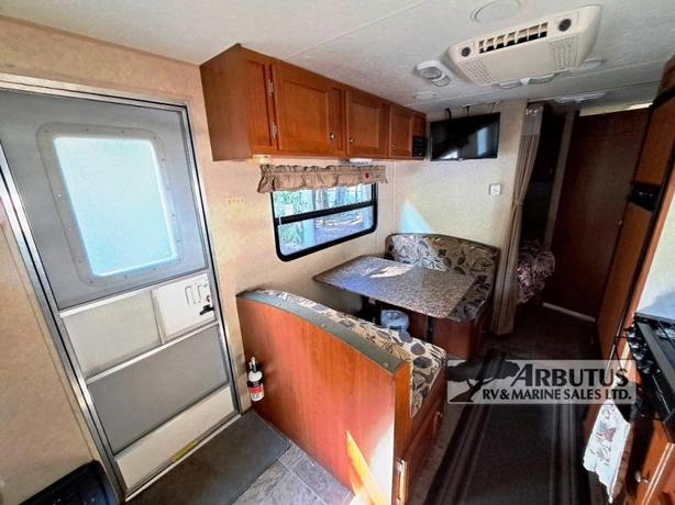 Used 2011 R-Vision Super Sport 19FS image 6