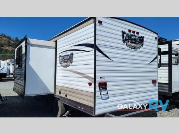 Used 2017 Forest River RV Wildwood T232RBXL image 3