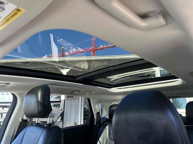 2016 Ford Edge image 8