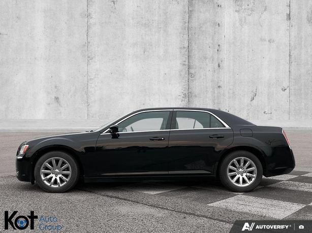 2014 Chrysler 300 Touring | RWD | Leather Trim | Bluetooth | Engine Block Heater image 8