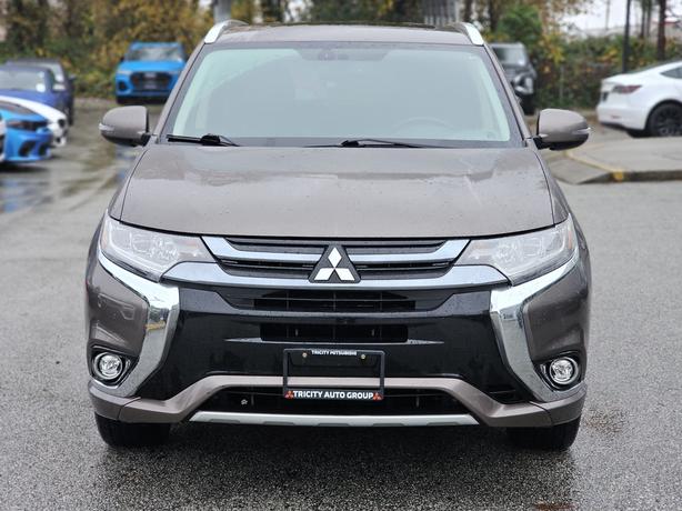 2018 Mitsubishi Outlander PHEV SE Touring - Sunroof, Leather, Heated Steering image 2