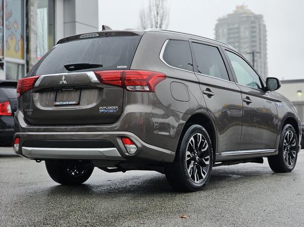2018 Mitsubishi Outlander PHEV SE Touring - Sunroof, Leather, Heated Steering image 5