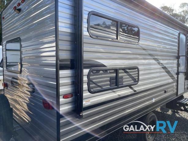 Used 2023 Forest River RV EVO Select 176QB image 3