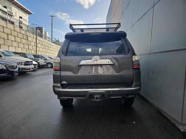 2018 Toyota 4Runner 4WD | One Owner! image 5