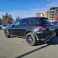 2022 Mercedes-Benz GLC GLC 300 4MATIC SUV | No Reported Accidents! thumbnail image 4