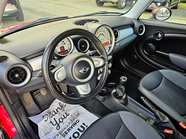 2010 Mini  Cooper Hardtop image 8