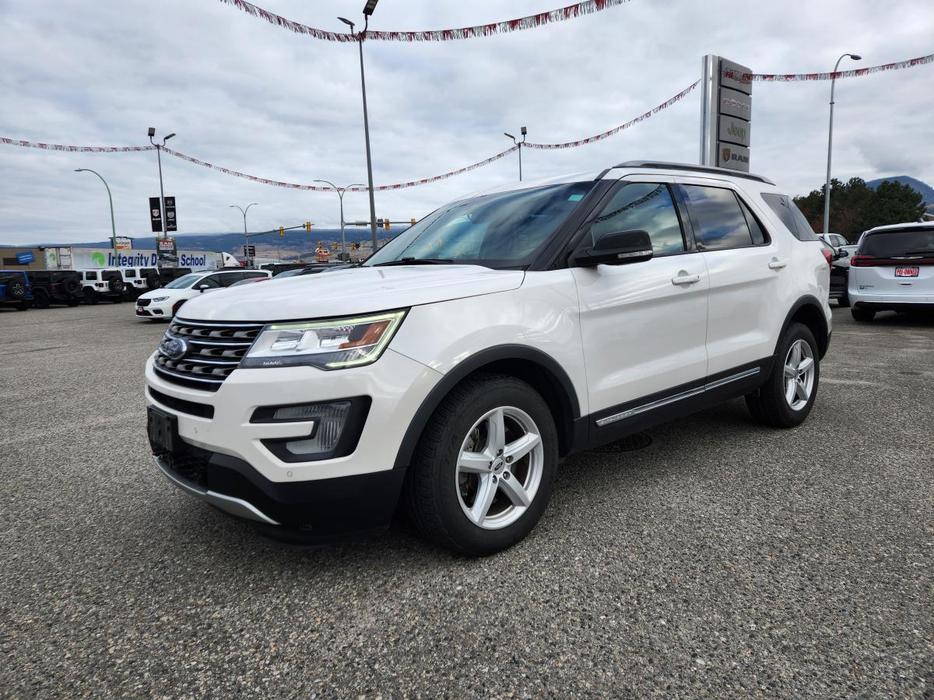 2017 Ford Explorer XLT | 3.5L V6 | 4WD | 2nd Set of Tires | Remote Keyless Entry display photo