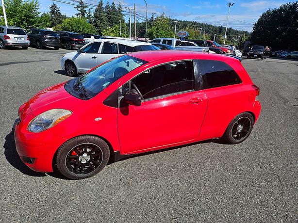 2010 Toyota  Yaris CE image 3