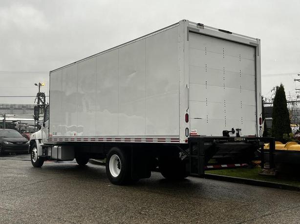 2020 Hino 338 24 Foot Cube Van with Powered Tailgate Diesel image 7