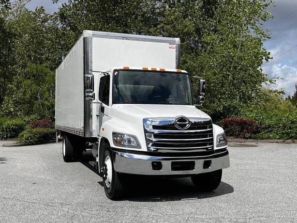 2020 Hino 338 24 Foot 5 Ton Cube Van with Maxon Power Tailgate With Hydraulic Br image 2