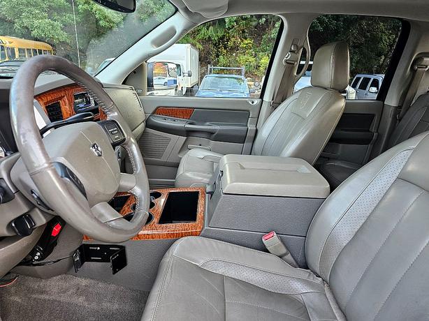 2007 Dodge  Ram 2500 SLT image 8