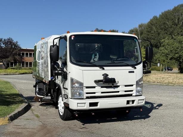 2014 Isuzu NRR Sweeper Truck with Sprayer and Dump Box image 2