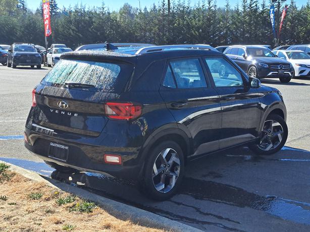 2022 Hyundai Venue FWD - Heated Seats, Heated Wheel, Moonroof image 6