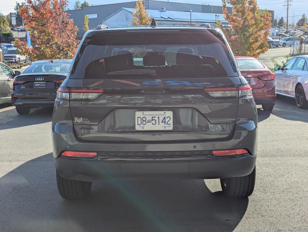 2024 Jeep Grand Cherokee Altitude - 4x4, Heated Seats, Remote Start image 7