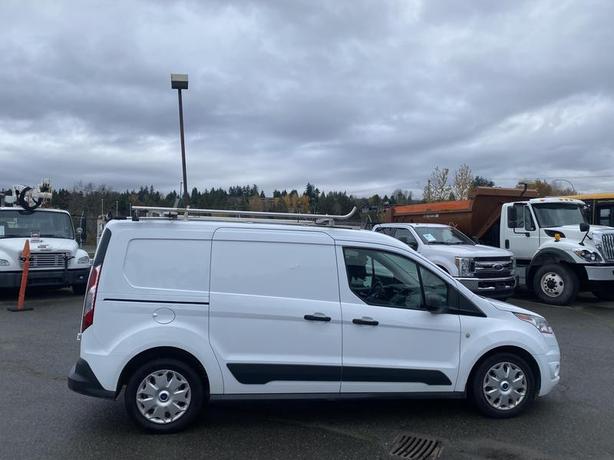 2017 Ford Transit Connect Cargo Van XLT LWB With Ladder Rack image 6