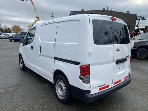 2015 Chevrolet City Express 1LT Cargo Van image 3