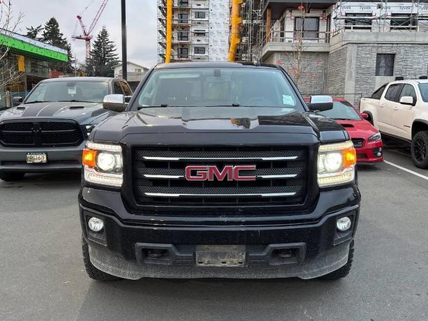 2015 GMC Sierra 1500 SLE | Heated Seats! image 2