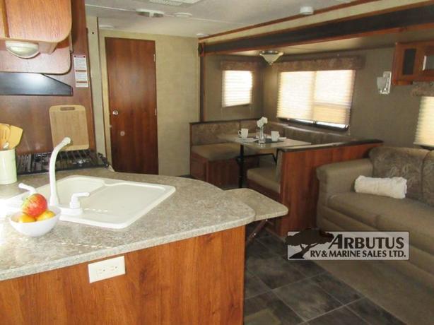 Used 2013 Keystone RV Hideout 25BHSWE image 8