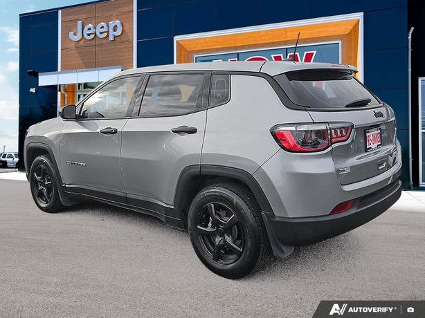 2022 Jeep Compass Sport | No Reported Accidents! image 4