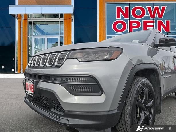 2022 Jeep Compass Sport | No Reported Accidents! image 8