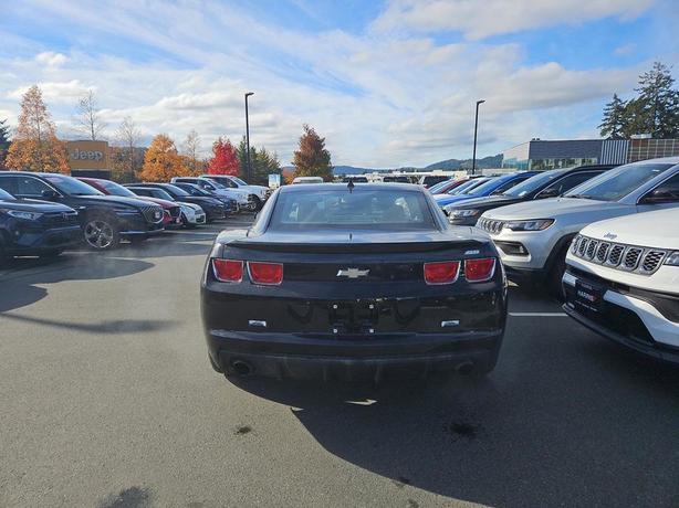 2010 Chevrolet Camaro 2dr Cpe 2SS | One Owner! image 5