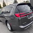 2022 Chrysler Pacifica Touring L - Parking Sensors, Leather, Heated Seats thumbnail image 4