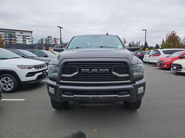 2018 RAM 3500 Laramie 4x4 Crew Cab 6'4 Box | GPS Navigation | Power Sunroof! image 2