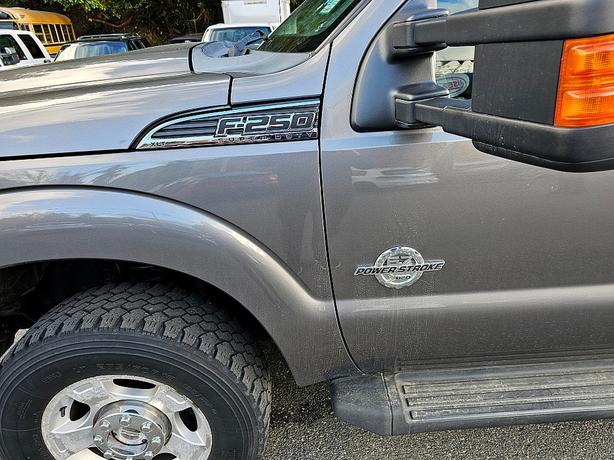 2011 Ford  Super Duty F-250 Pickup XLT image 7