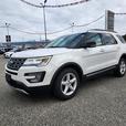 2017 Ford Explorer XLT | 3.5L V6 | 4WD | 2nd Set of Tires | Remote Keyless Entry thumbnail image