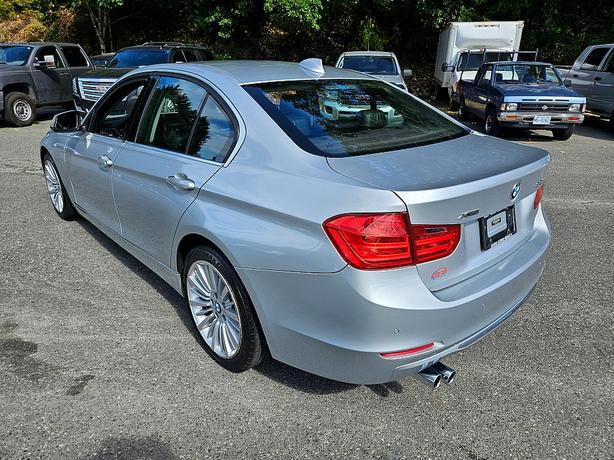 2014 BMW  328i xDrive image 5