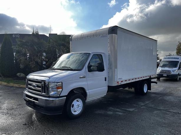 2021 Ford Econoline E-450 14  Foot Cube Van image 5
