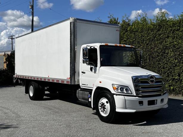 2021 Hino 338 24 Foot Cube Van Diesel with Power Tailgate image 1