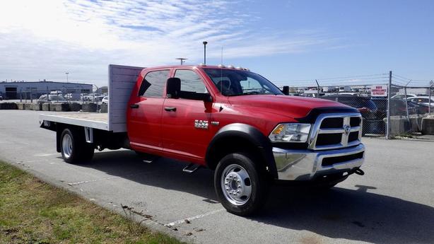 2015 RAM 5500 Crew Cab  12 Foot Flatdeck 4WD Dually image 1