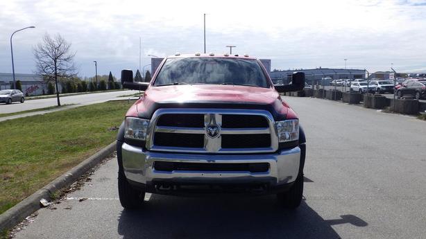 2015 RAM 5500 Crew Cab  12 Foot Flatdeck 4WD Dually image 3