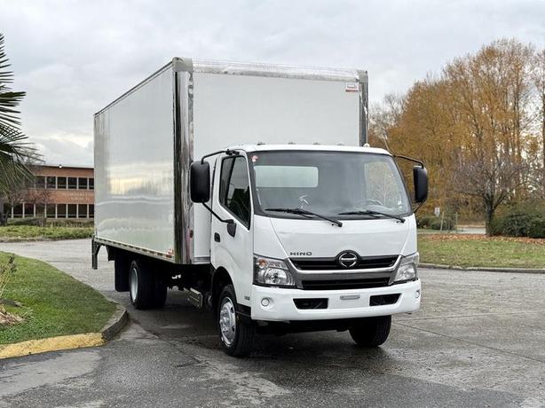 2019 Hino 195 20-Foot Cube Van with Power Tail Gate image 2
