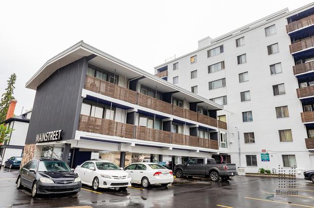 1 Bedroom Downtown Edmonton Apartments image 1