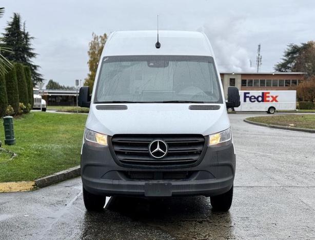 2023 Mercedes-Benz Sprinter 2500 High Roof Cargo Van image 3