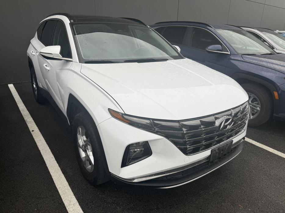 2024 Hyundai Tucson Trend ! WIRELESS CHARGING! HEATED SEATS! BLINDSPOT! BACKUP C display photo