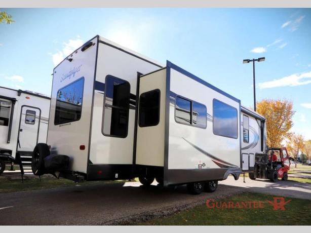 Used 2023 Forest River RV Sandpiper 3370RLS image 6