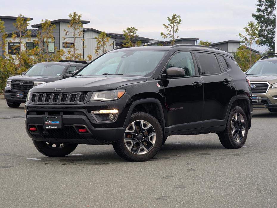 2018 Jeep Compass Trailhawk display photo