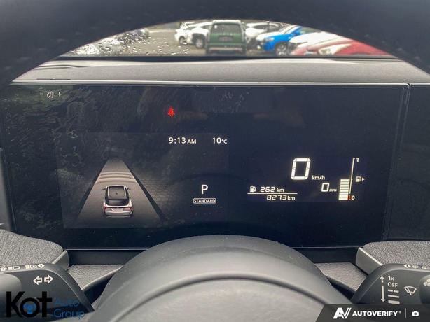 2025 Nissan Kicks SV REMOTE START! HEATED SEATS! BLUETOOTH APPLE CARPLAY! EMERGE image 8