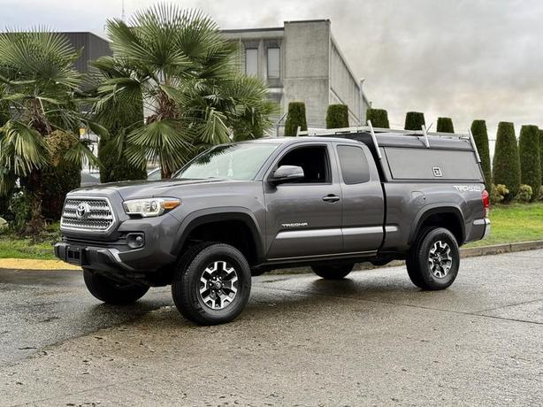 2016 Toyota Tacoma SR5 TRD Off Road 4x4 with Canopy image 5