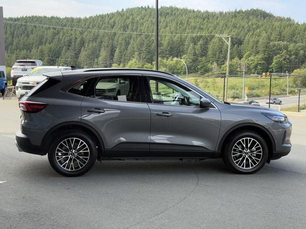 2023 Ford Escape Hybrid - No Accidents, Heated Seats, NAV, HUD image 5